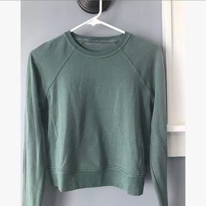 Lululemon Every Moment Crew size 4